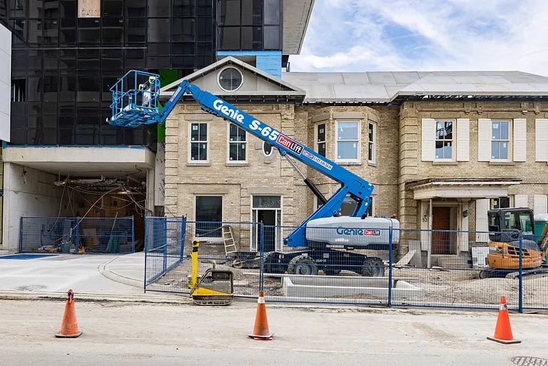 Articulating Boom Lift